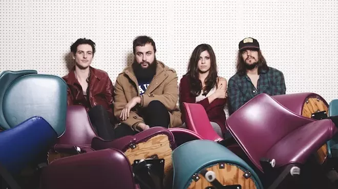 Image: Houndmouth w/ Rayland Baxter
