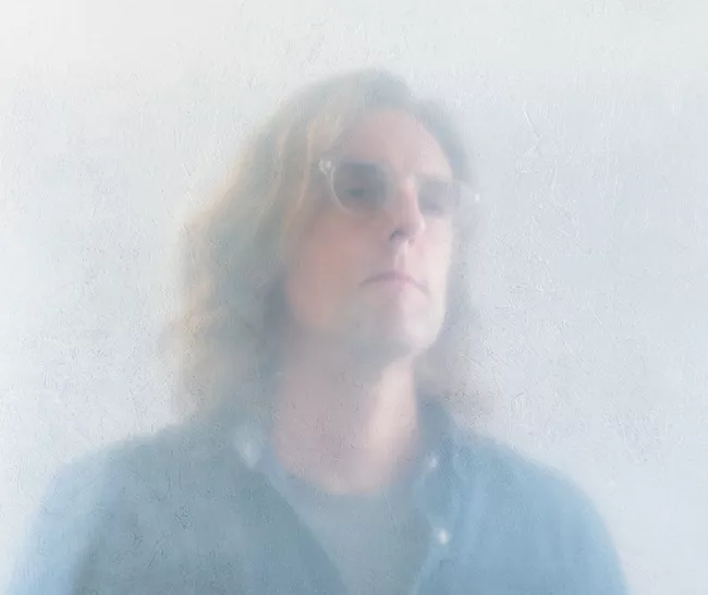 Carl Broemel (Photo by Jack Spencer)