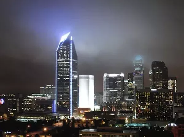 Charlotte_Uptown_Skyline_Duke-Energy-Tower_View_HDR_600