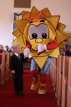 Four-year-old Justin leads the way - CATALINA KULCZAR