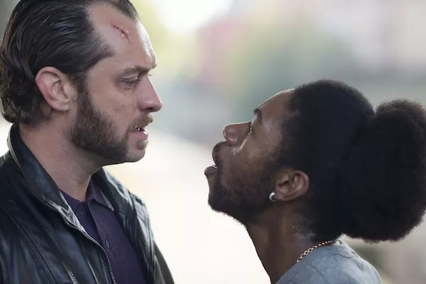 Jude Law and Jumayn Hunter in Dom Hemingway (Photo: Fox)