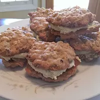 Recipe: Oatmeal Creme Pies with Green Tea Creme