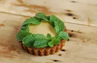 Sweet and raw eco-friendly cake alternatives