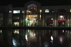JASIATIC - The lake at the Shoppes at University Place