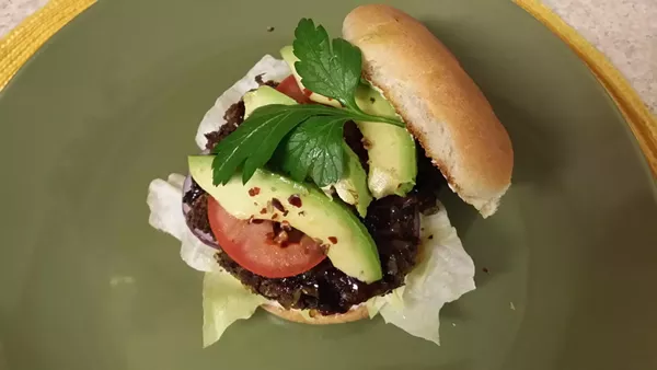 A delicious Sun Burger.