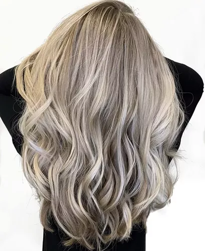INSTAGRAM: @THE_BLONDE_CHRONICLES