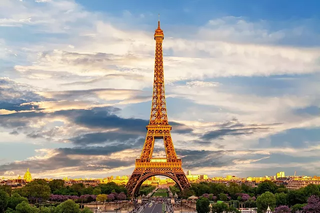 eiffel-tower-3349075-1280.webp