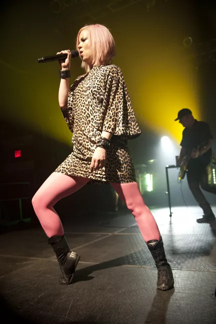 Garbage (Photo by Jeff Hahne)