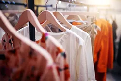 clothes-mentor.webp