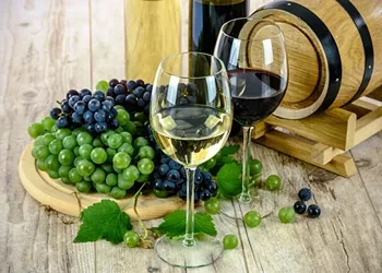 Red Vs. White Wine: Difference in Grapes